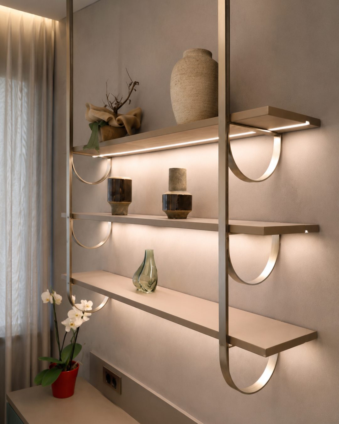 Lit treatment-room shelf with looped steel brackets, Beauty Time, Durrës